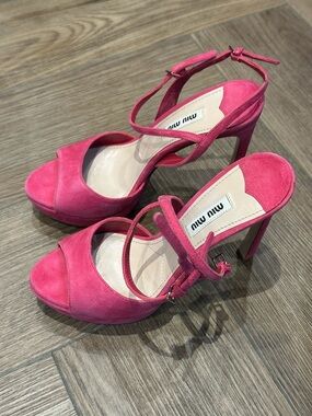 Miu Miu Pink suede Platforms Heels Sandals Size 36
